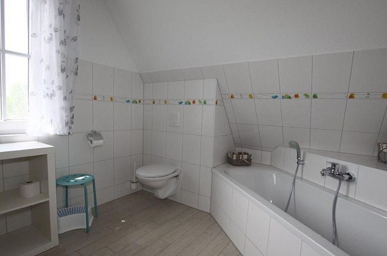 Vakantiehuis Reet-Hus Hanbutt in Glowe