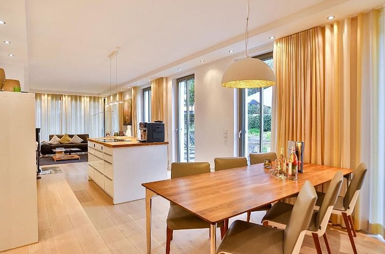 Appartement Luxus Ferienwohnung "Seebrise"