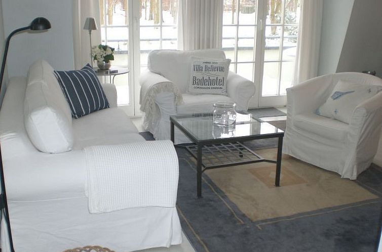 Guest house 0302228 - Apartment Baltic Sea - Appartement Große Ferienwohnung Morgensünn-am-Strand