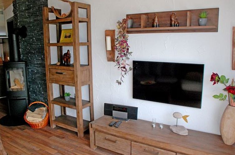 Appartement Ferienbungalow mit Terrasse und Seeblick in Sell