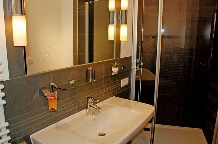 Appartement Ferienbungalow mit Terrasse und Seeblick in Sell