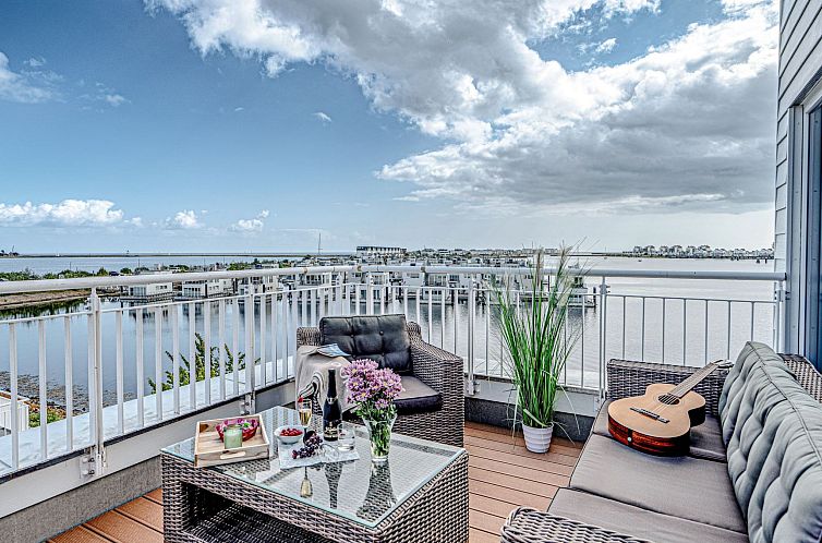 Guest house 03033520 - Apartment Baltic Sea - Appartement Schleivilla Lootsen Hus by Seeblick Ferien ORO