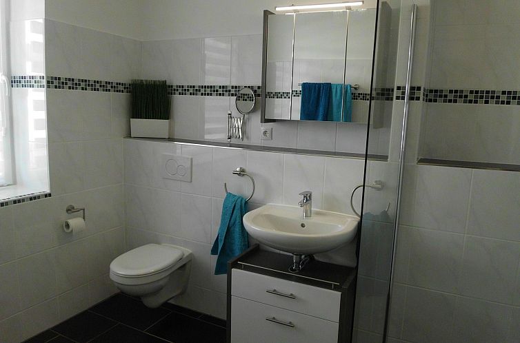 Appartement Barrierefreie FeHausHälfte mit Terrasse