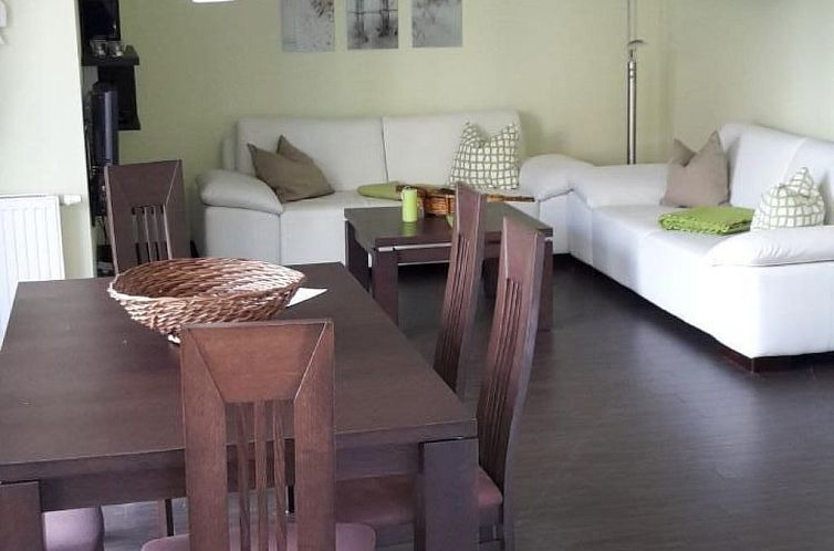 Vakantiehuis in Garz mit Terrasse und Grill