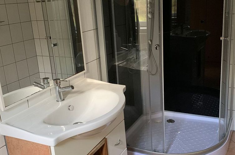 Appartement Große Ferienwohnung in Dargen mit Großem Garte