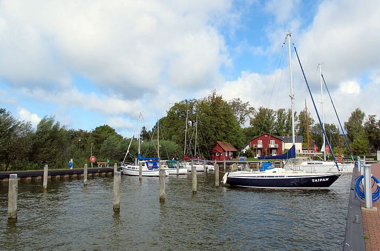 Vakantiehuis Ferienbungalow mit Terrasse und Angelplatz