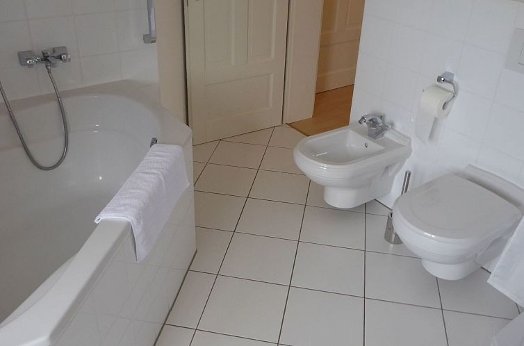 Appartement Hochwertige Ferienwohnung in Gingst