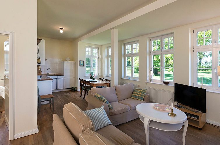 Appartement Wohnung im ersten Obergeschoss des Gutshauses