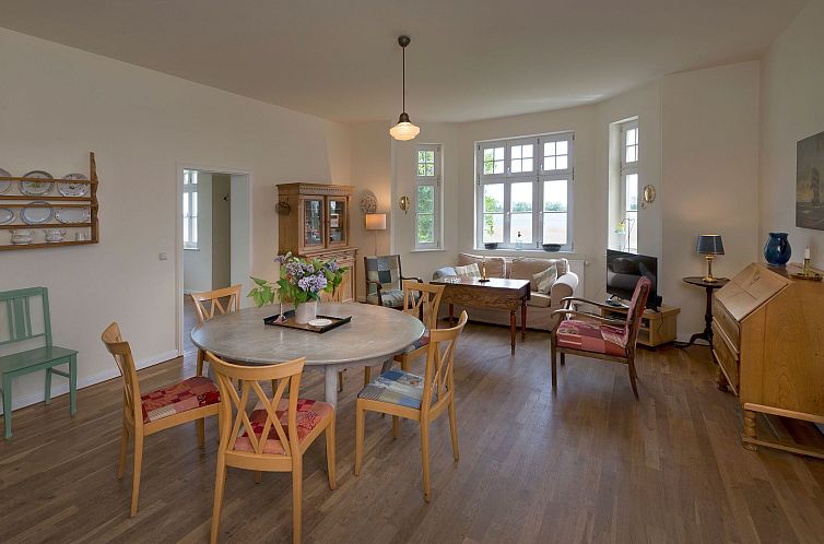 Appartement Wohnung in der ersten Etage des Herrenhauses