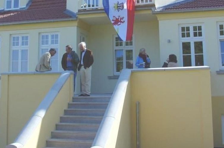 Appartement Wohnung in der ersten Etage des Herrenhauses