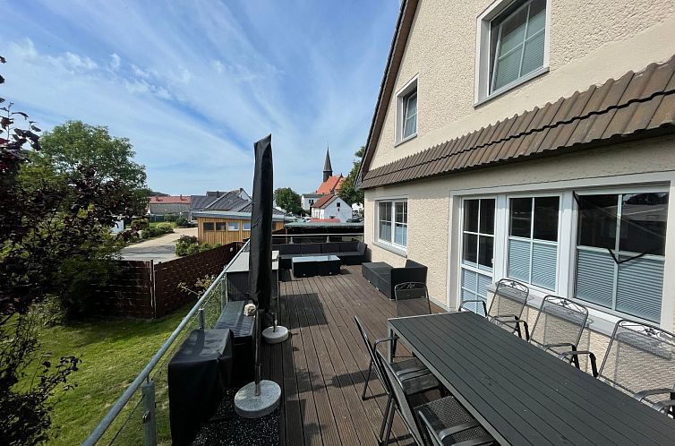 Appartement Rügenferienhaus Wohnung EG-OG