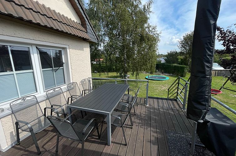 Appartement Rügenferienhaus Wohnung EG-OG