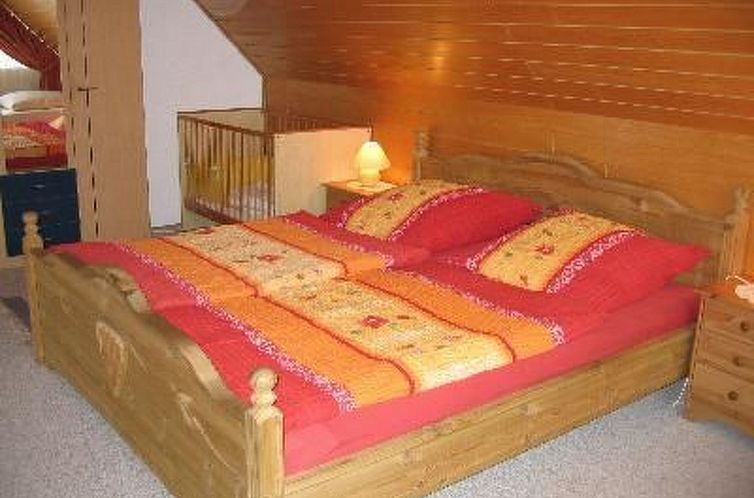 Vakantiehuis Familienfreundliches Einfamilienhaus "Adrian"