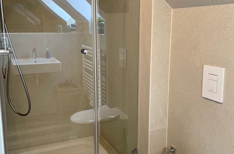 Appartement mit Balkon
