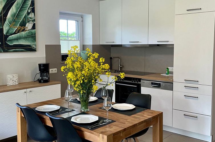 Appartement mit Terrasse