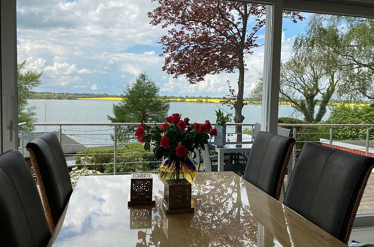 Vakantiehuis in Klingberg mit Seeblick