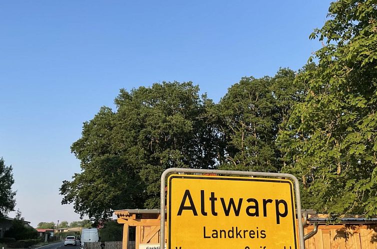 Vakantiehuis Tolles Ferienhaus in Altwarp mit Garten