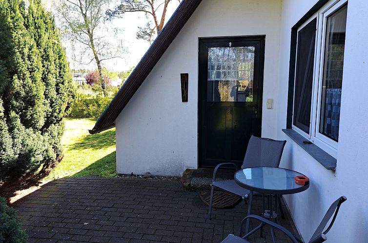 Vakantiehuis mit Terrasse mitten im Grünen