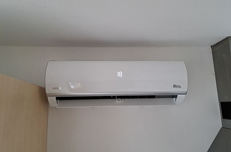 Vakantiehuis mit Terrasse mitten im Grünen