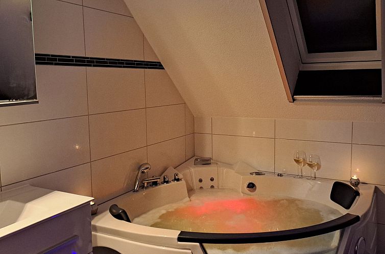 Appartement mit Whirlpool