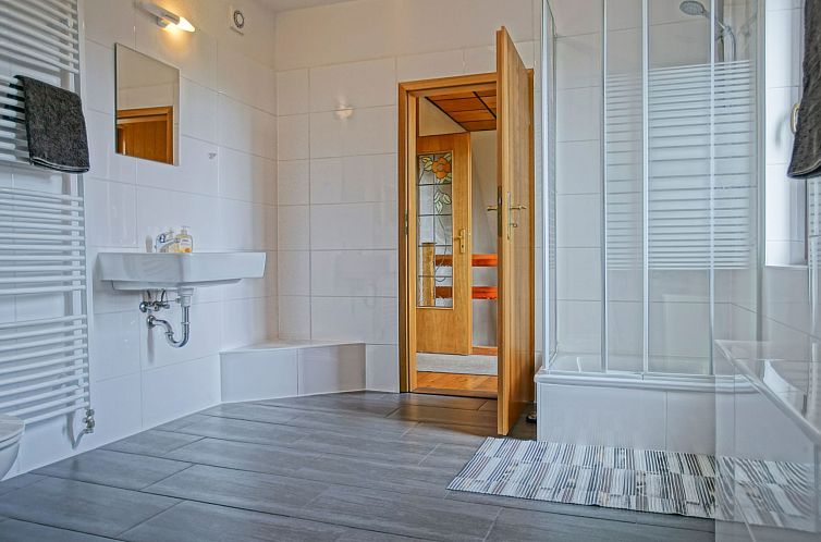 Appartement Landgut mit Garten, Grill und Terrasse