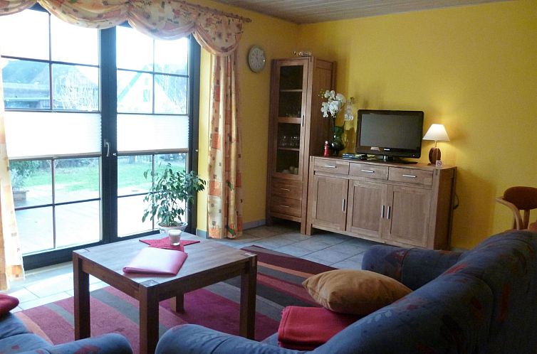 Vakantiehuis Schönes Ferienhaus mit Terrasse und Grill