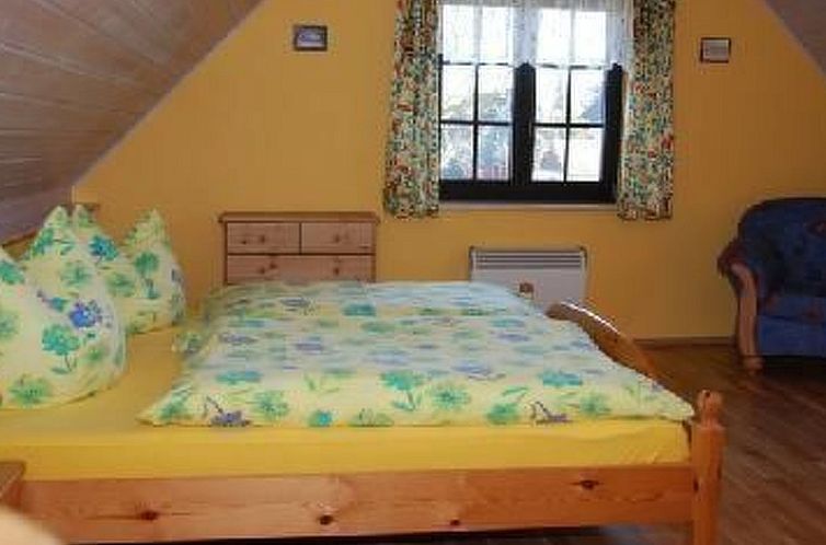 Vakantiehuis Schönes Ferienhaus mit Terrasse und Grill