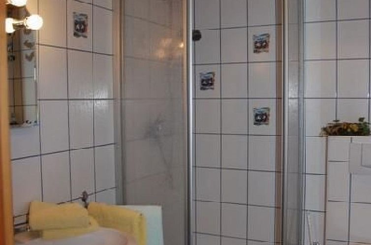 Vakantiehuis Schönes Ferienhaus mit Terrasse und Grill