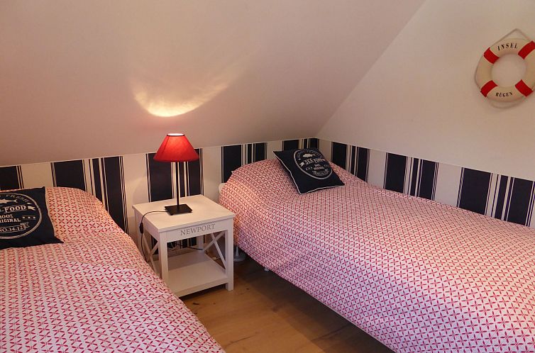 Vakantiehuis Komfortables Ferienhaus in Breege mit Sauna