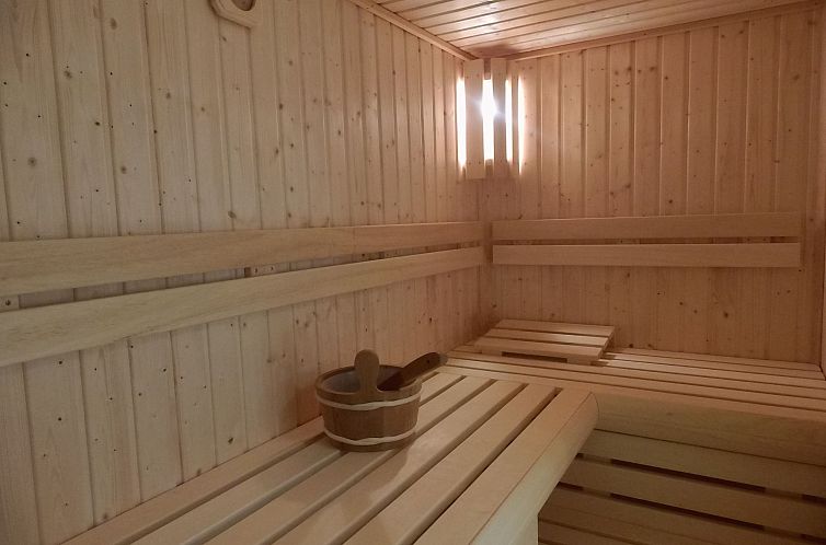 Vakantiehuis Komfortables Ferienhaus in Breege mit Sauna