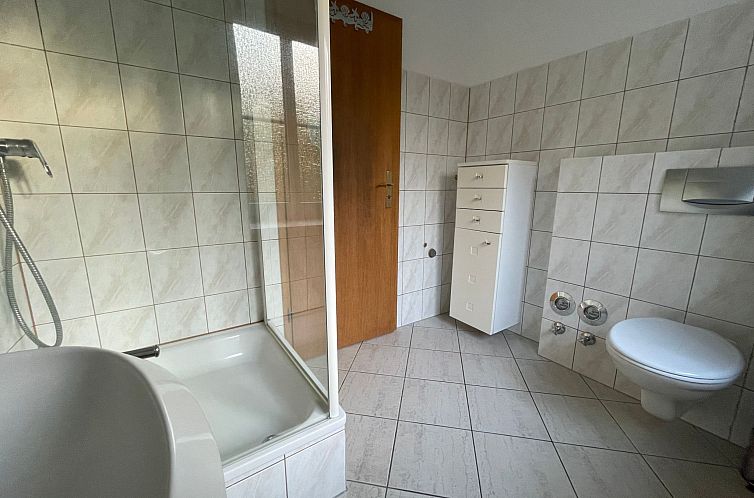 Appartement mit Terrasse