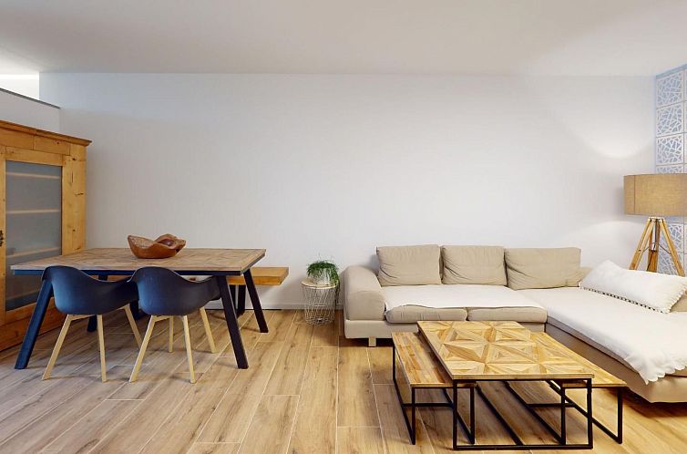 Appartement Renovierte Erdgeschosswohnung