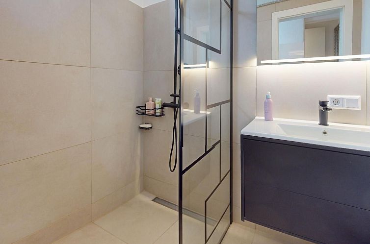 Appartement Renovierte Erdgeschosswohnung