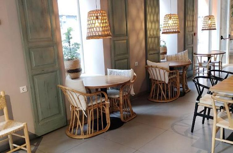 YOU & CO. J. Botánico Boutique