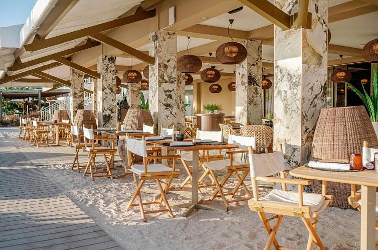 Papagayo Beach Resort