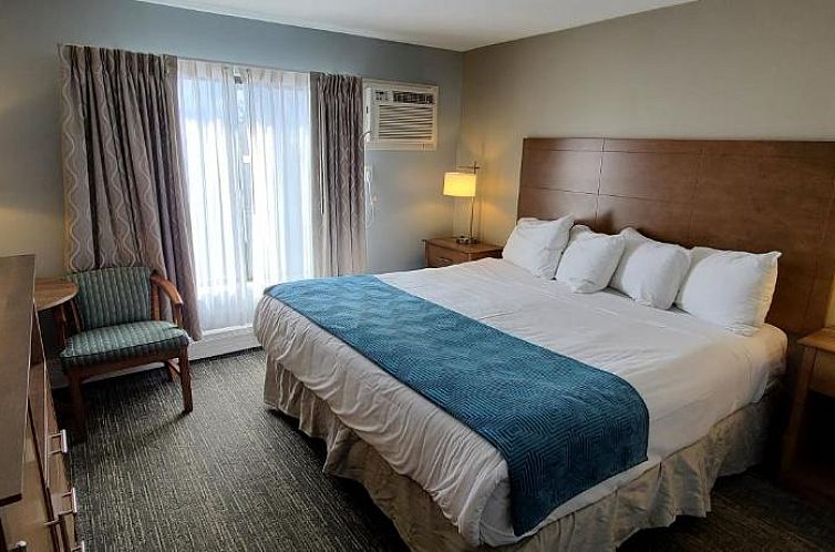 Hampton Village Inn