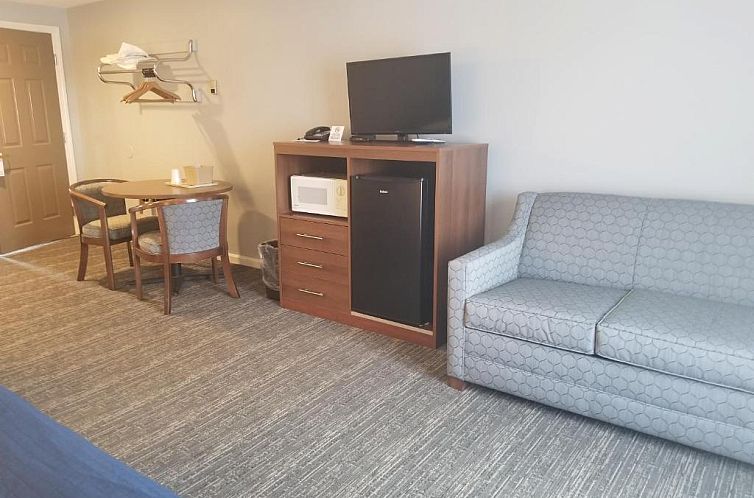 Hampton Village Inn