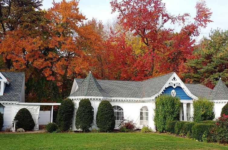 The Victoria Inn Bed & Breakfast and Pavilion