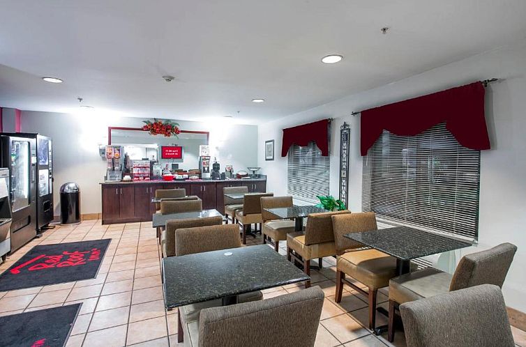 Red Roof Inn & Suites Savannah Airport