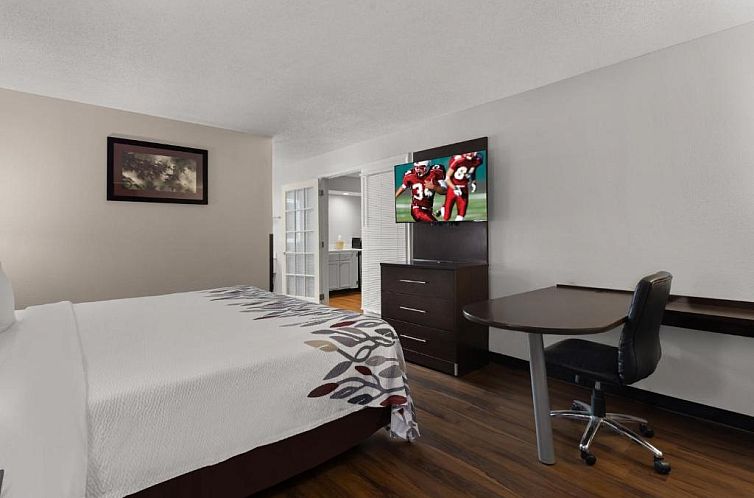 Red Roof Inn & Suites Savannah Airport