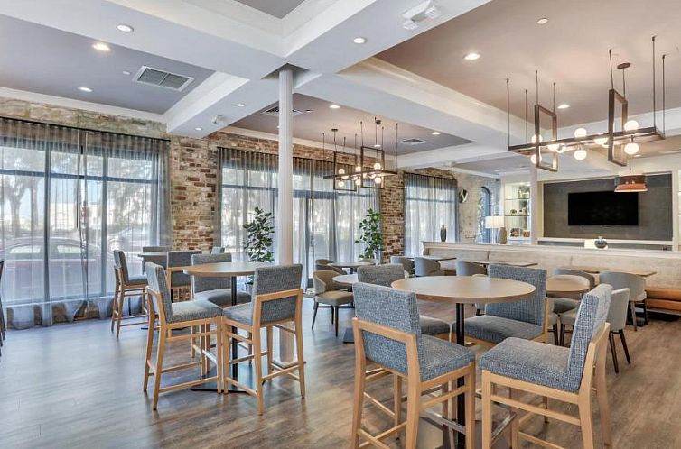 Staybridge Suites Savannah Historic District, an IHG Hotel