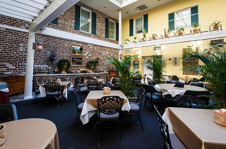 The Marshall House, Historic Inns of Savannah Collection