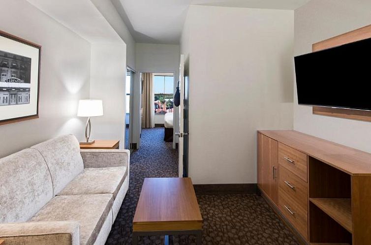 Holiday Inn Savannah Historic District, an IHG Hotel