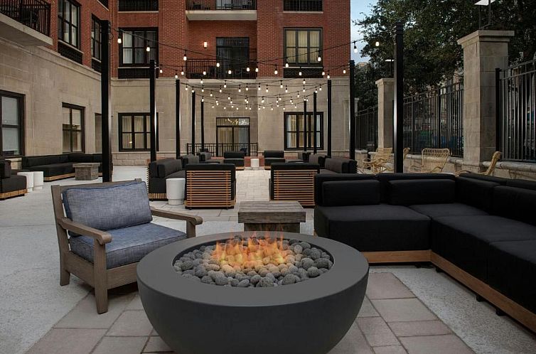 Courtyard Savannah Downtown/Historic District