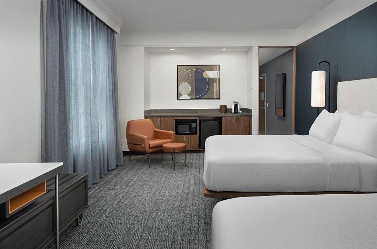 Courtyard Savannah Downtown/Historic District