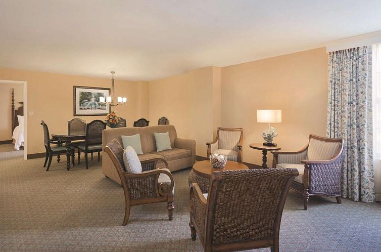 Embassy Suites Savannah Historic District