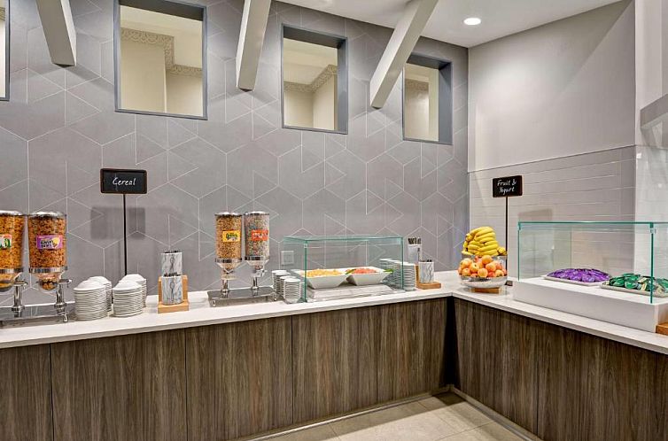 Embassy Suites by Hilton Miami International Airport