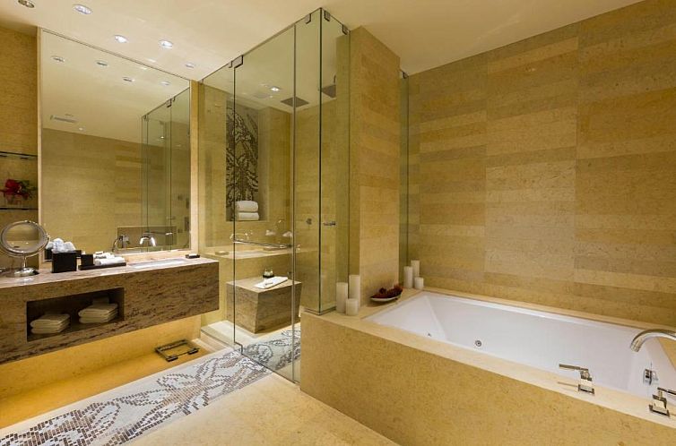 EB Hotel Miami Airport