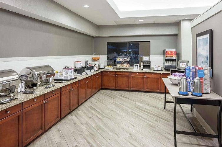Hampton Inn & Suites Miami-Doral Dolphin Mall