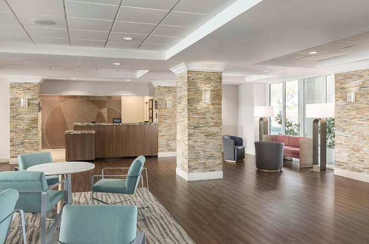Homewood Suites Miami Airport/Blue Lagoon